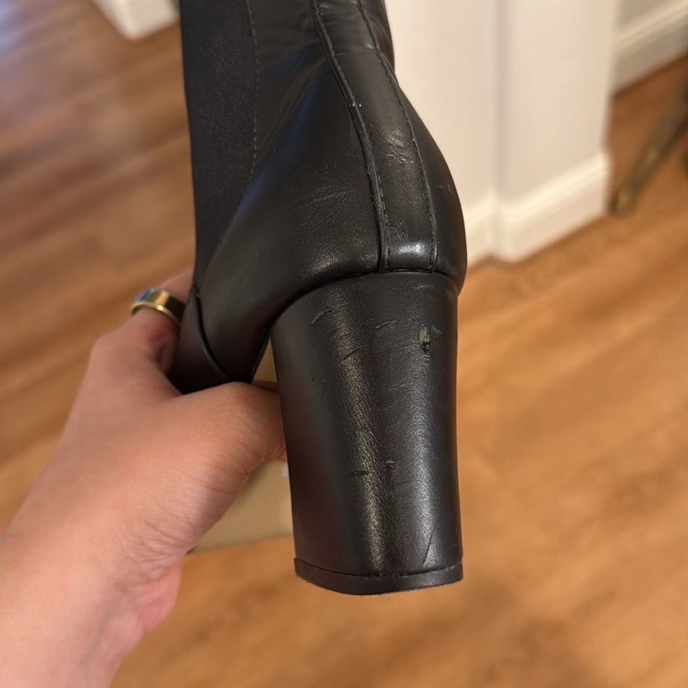 FRENCH CONNECTION FAUX LEATHER BOOTIES SIZE 7.5 - Picture 2 of 9